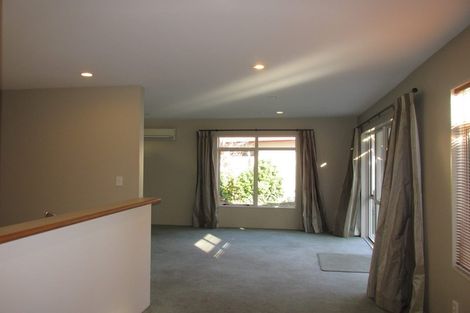 Photo of property in 2/35 Parade Court, Addington, Christchurch, 8024