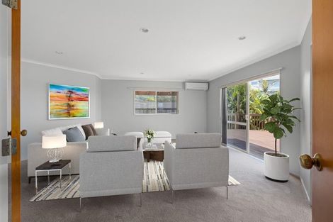 Photo of property in 20 Ascot Way, Orewa, 0931