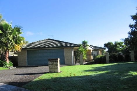 Photo of property in 15 Widdison Place, Albany, Auckland, 0632
