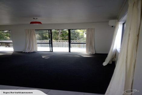 Photo of property in 1/73 Rosedale Road, Pinehill, Auckland, 0632