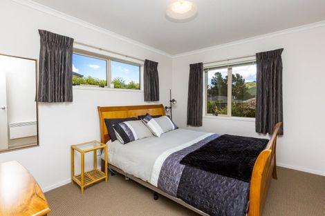 Photo of property in 34 Sunstone Crescent, Brown Owl, Upper Hutt, 5018