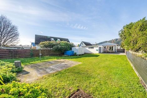 Photo of property in 25 Awamutu Grove, Waiwhetu, Lower Hutt, 5010