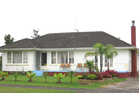 Photo of property in 6 Buscomb Avenue, Henderson, Auckland, 0610