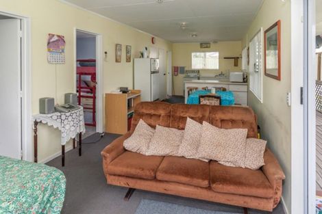 Photo of property in 173 Kahukura Avenue, Waitarere Beach, Levin, 5510