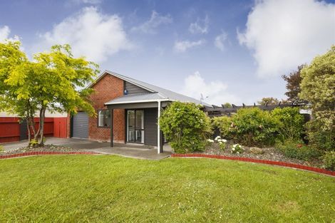 Photo of property in 20 Colonial Place, Kelvin Grove, Palmerston North, 4414