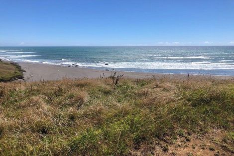 Photo of property in 2 Washer Road, Omata, New Plymouth, 4374