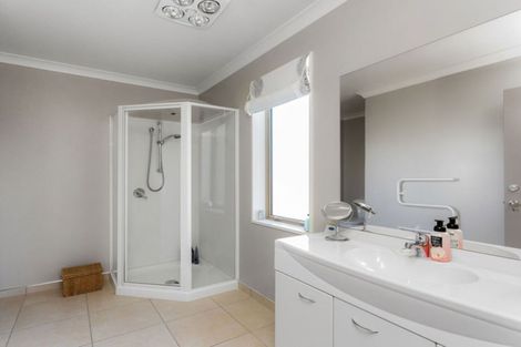 Photo of property in 157a Wainoni Road, Avondale, Christchurch, 8061