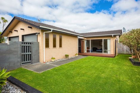 Photo of property in 15 Cassley Crescent, Papakowhai, Porirua, 5024