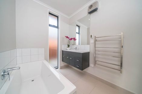 Photo of property in 21 Meyer Crescent, Halswell, Christchurch, 8025