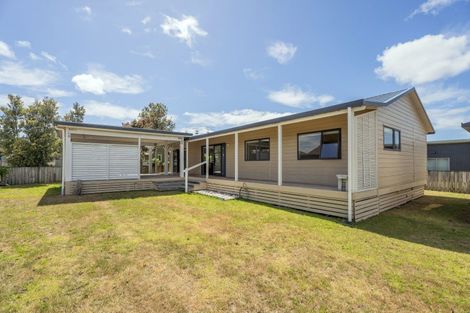 Photo of property in 104 Sands Crescent, Matarangi, Whitianga, 3592