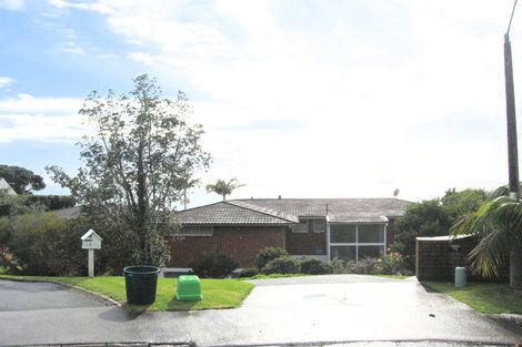 Photo of property in 20 Burford Place, Mellons Bay, Auckland, 2014