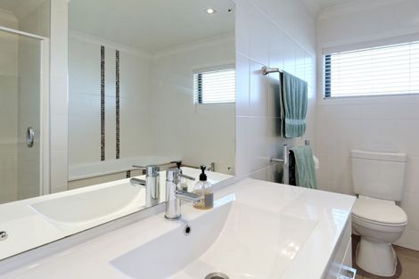 Photo of property in 22d Shetland Street, Glen Eden, Auckland, 0602