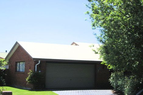 Photo of property in 14 Langham Place, Redwood, Christchurch, 8051