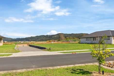 Photo of property in 121 Kupe Drive, Whitianga, 3510