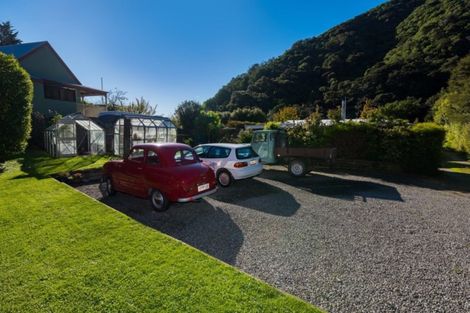 Photo of property in 19a Garden Terrace, Picton, 7220