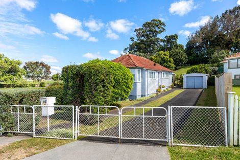 Photo of property in 16 Alamein Terrace, Mount Albert, Auckland, 1025