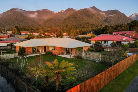 Photo of property in 17 Pekanga Drive, Fox Glacier, 7886