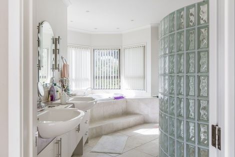 Photo of property in 76 Scott Road, Stanmore Bay, Whangaparaoa, 0932