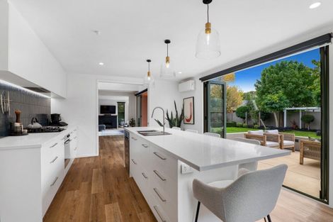 Photo of property in 16 Ridgewood Place, Shirley, Christchurch, 8061