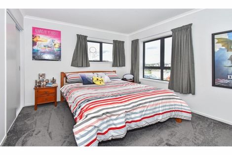 Photo of property in 10 Taiaapure Street, Weymouth, Auckland, 2103