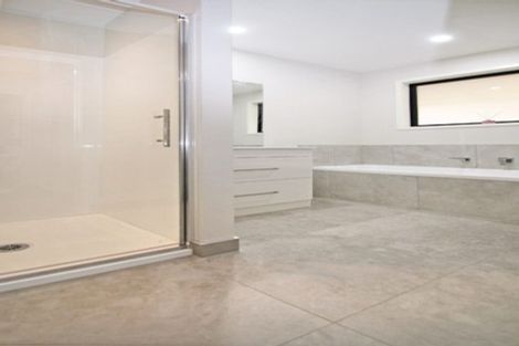 Photo of property in 16 Ballintoy Park Drive, Welcome Bay, Tauranga, 3175