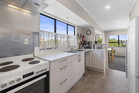 Photo of property in 133a Vodanovich Road, Te Atatu South, Auckland, 0610