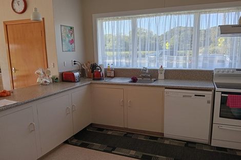 Photo of property in 79 Orawia Road, Tuatapere, 9620