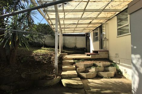 Photo of property in 23 Valley View Road, Glenfield, Auckland, 0629