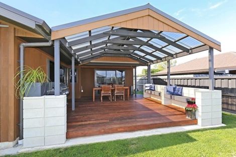 Photo of property in 1 Waitaha Place, Clive, 4102