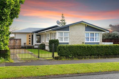 Photo of property in 69 Resthill Crescent, Glenview, Hamilton, 3206