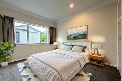 Photo of property in 105 Onepu Road, Lyall Bay, Wellington, 6022