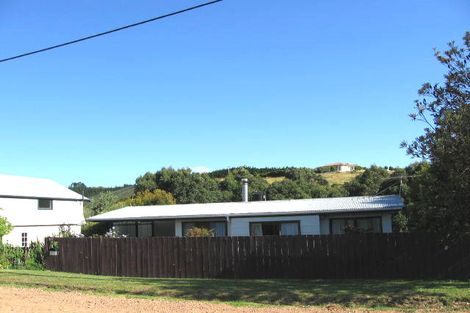 Photo of property in 15 Totara Road, Onetangi, Waiheke Island, 1081