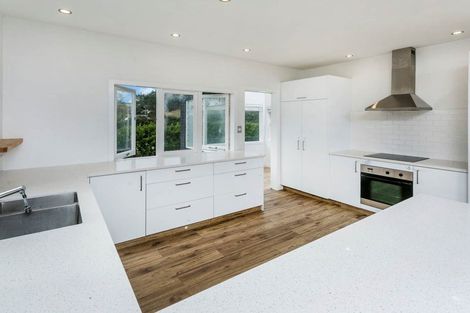 Photo of property in 76 Awa Road, Kumeu, 0891
