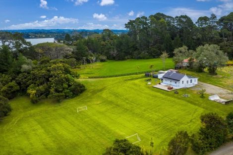 Photo of property in 34 Merewhira Road, Paremoremo, Albany, 0793