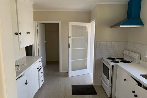 Photo of property in 206 Edmonton Road, Te Atatu South, Auckland, 0610