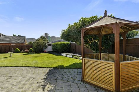 Photo of property in 28 De Menech Grove, Avalon, Lower Hutt, 5011