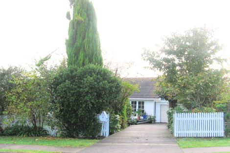 Photo of property in 23 Hira Street, Waikanae, 5036