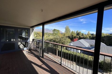 Photo of property in 73 Mcdonnell Road, Arrowtown, 9302