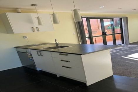 Photo of property in 43 Taioma Crescent, Te Atatu Peninsula, Auckland, 0610