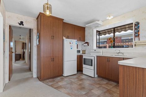 Photo of property in 9 Lowry Avenue, Redwood, Christchurch, 8051