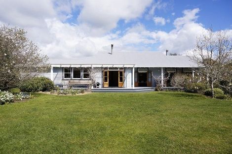 Photo of property in 126 Awai Road, Tarurutangi, New Plymouth, 4372