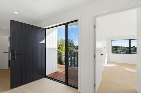 Photo of property in 8a Cedar Terrace, Stanmore Bay, Whangaparaoa, 0932
