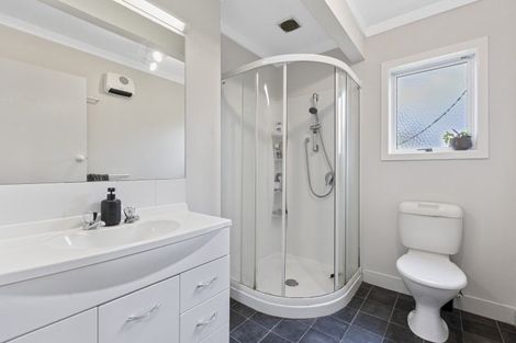 Photo of property in 296b Mangorei Road, Merrilands, New Plymouth, 4312