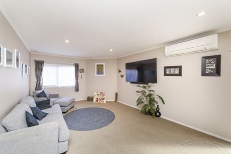 Photo of property in 74 Lincoln Street, Ashhurst, 4810