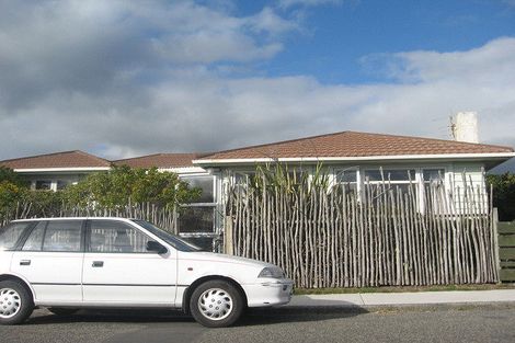 Photo of property in 164 Wellington Road, Paekakariki, 5034