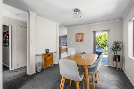Photo of property in 34 Terracotta Drive, Blockhouse Bay, Auckland, 0600
