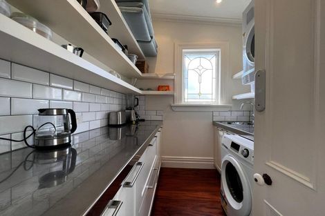 Photo of property in 8 Cheltenham Road, Devonport, Auckland, 0624