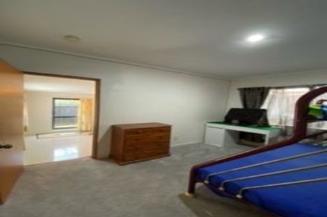 Photo of property in 1/18 Kenwick Place, Burswood, Auckland, 2013