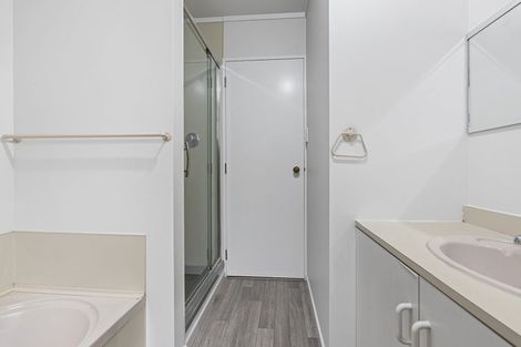 Photo of property in 4 Mayfair Place, Westown, New Plymouth, 4310