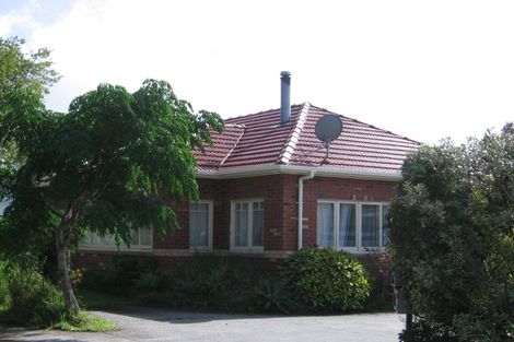 Photo of property in 3 Crockett Lane, Henderson, Auckland, 0610